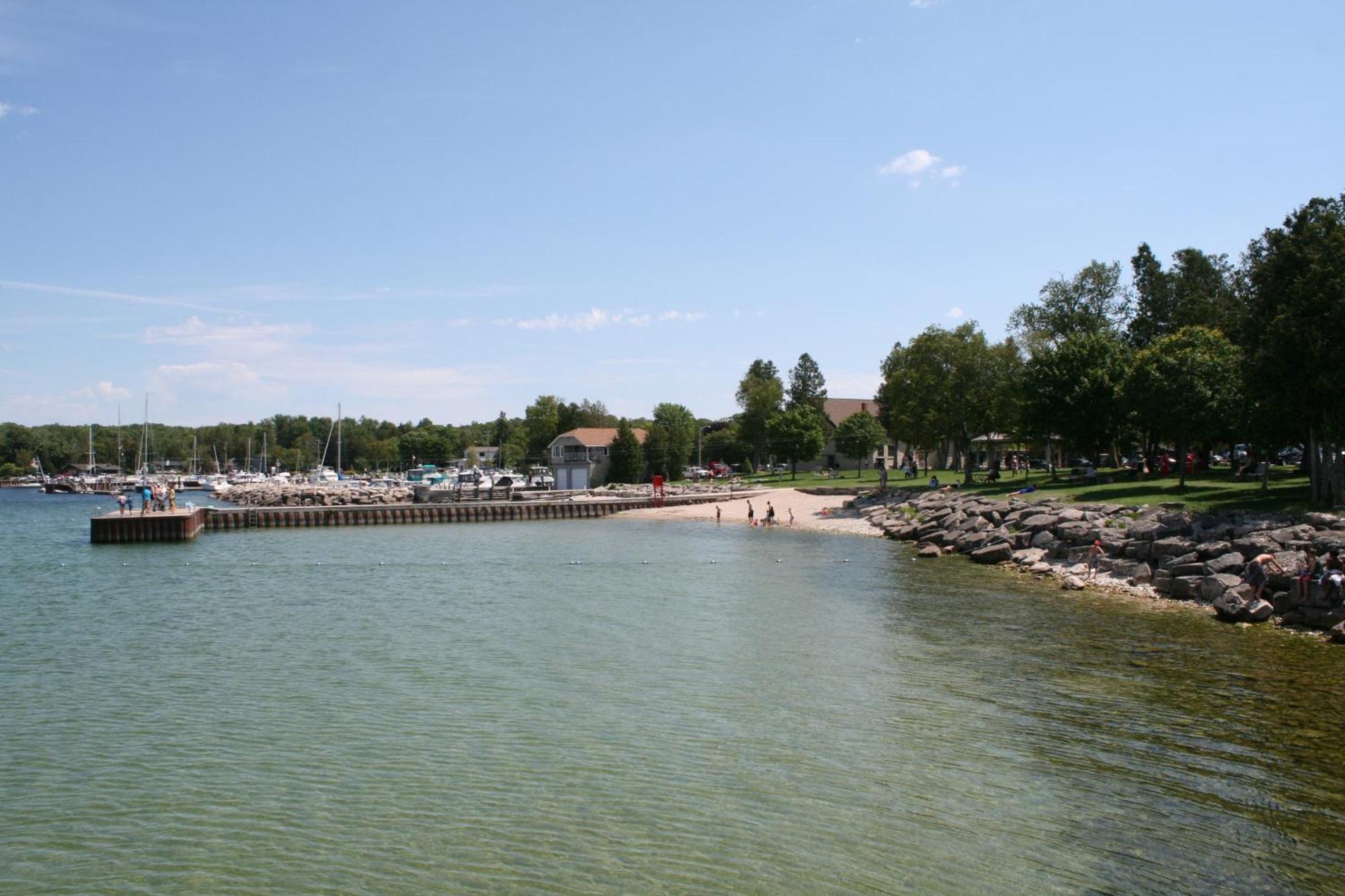 Birchwood Lodge Систер-Бэй Экстерьер фото