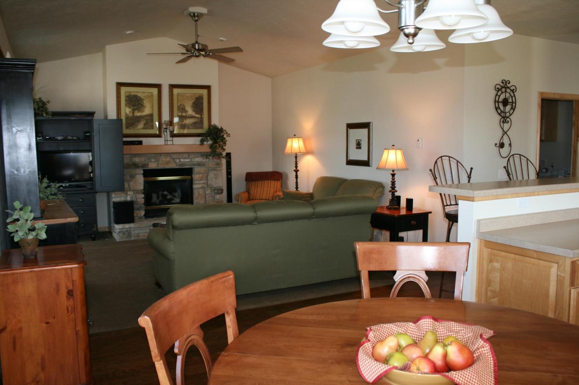 Birchwood Lodge Систер-Бэй Экстерьер фото