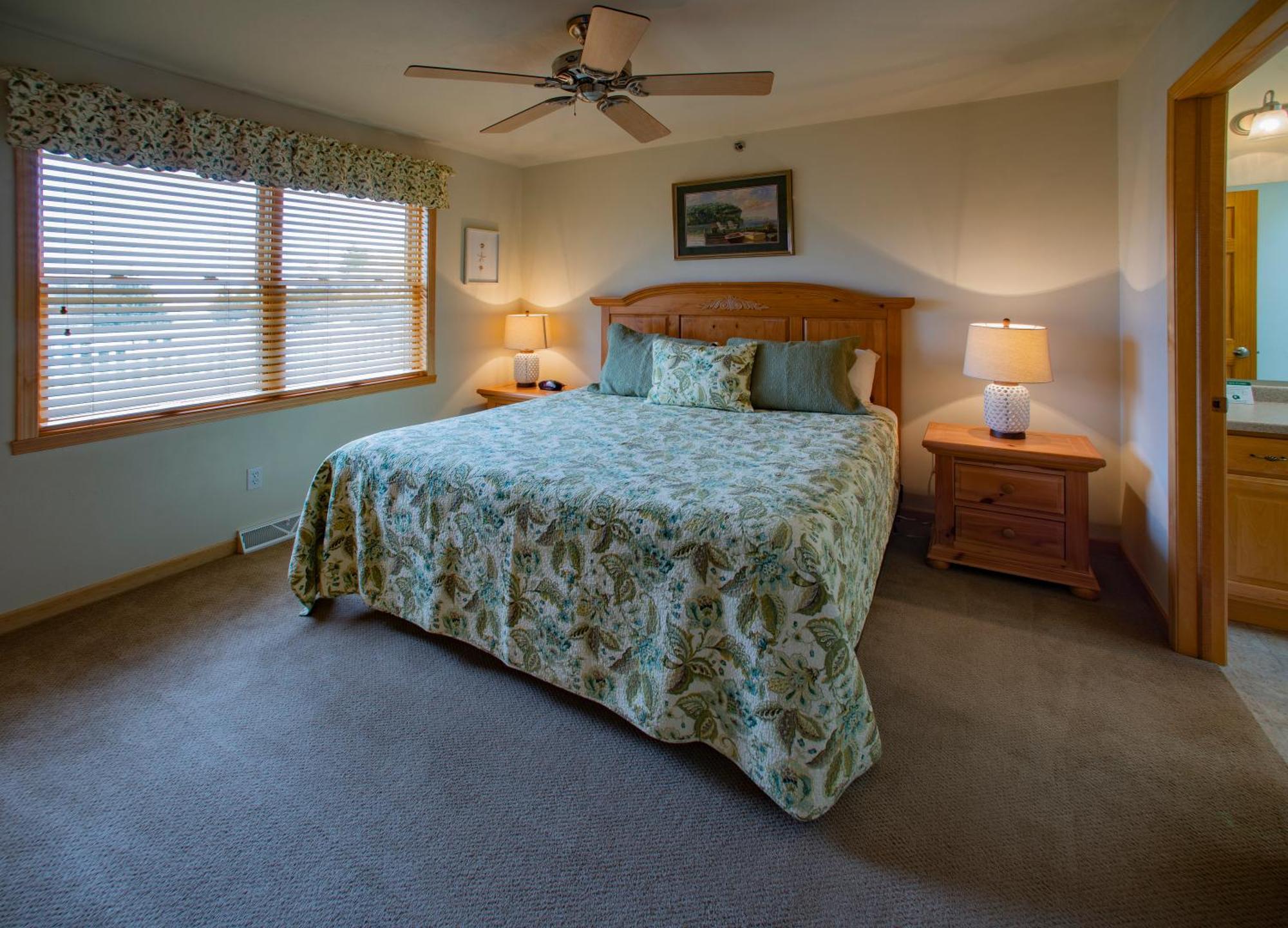 Birchwood Lodge Систер-Бэй Экстерьер фото
